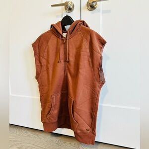 Aritzia cozy fleece boyfriend sleeveless Zip hoodie new without tags size S